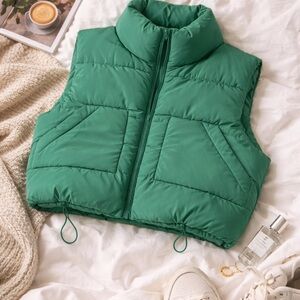 Love Tree Cropped Puffer Vest Green Quilted Zip Up Size M Winter Trendy